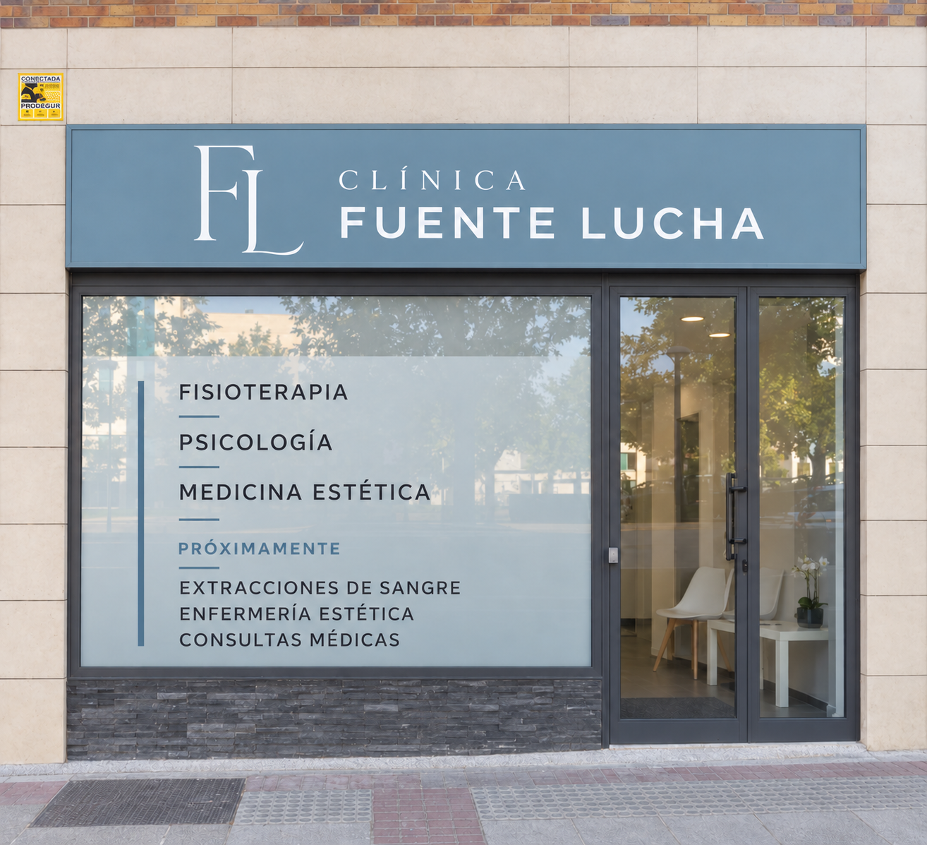 Fachada y entrada de Clínica Fuentelucha
